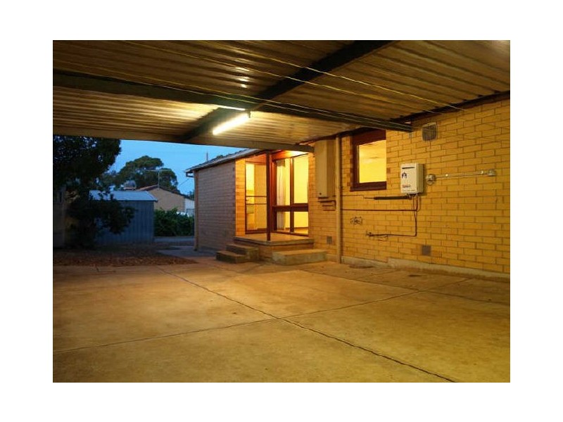 38 Diana Crescent, Morphett Vale SA 5162