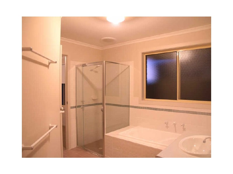 6 McGuire Court, Hackham SA 5163