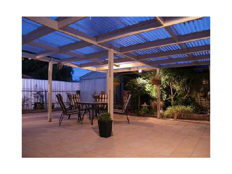 28 Stirling Drive, Morphett Vale SA 5162