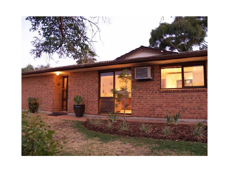 28 Stirling Drive, Morphett Vale SA 5162