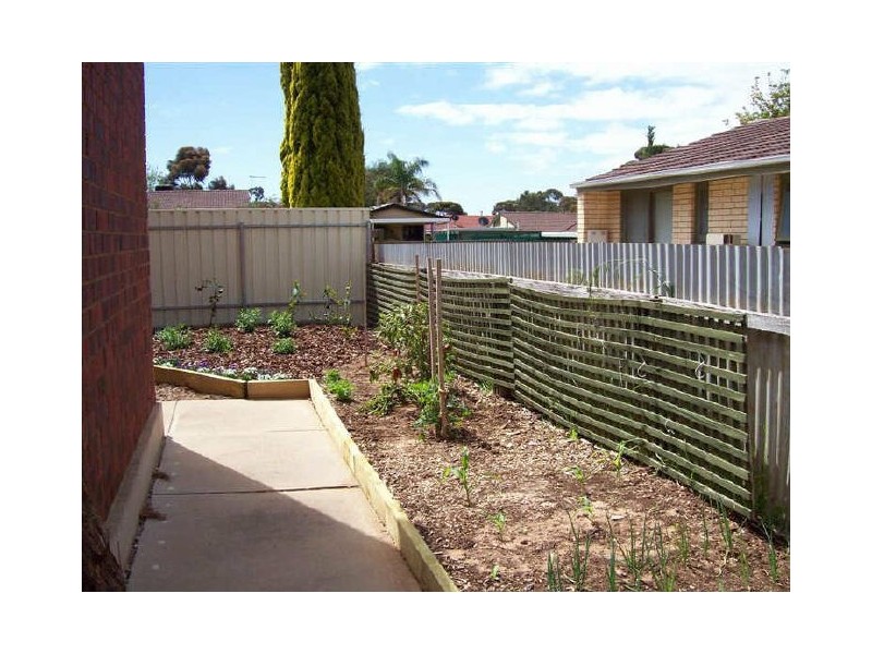 25 Flavian Crescent, Morphett Vale SA 5162