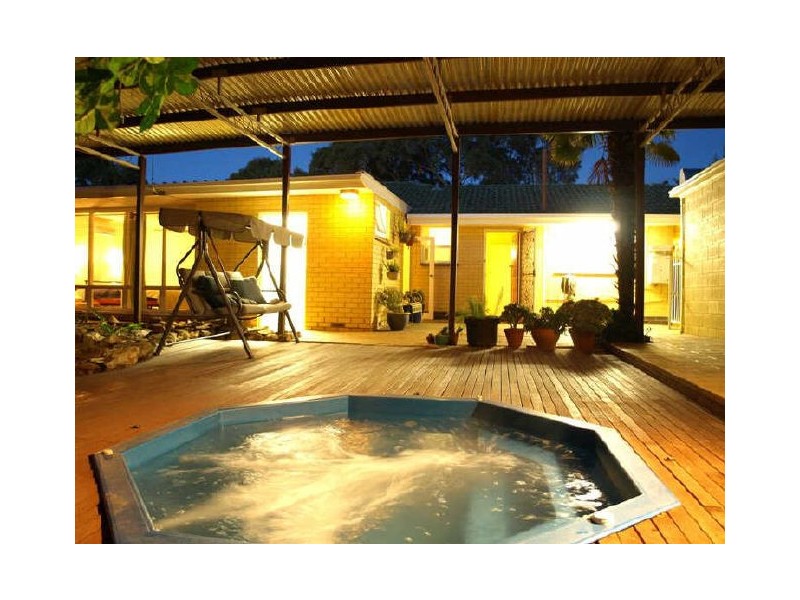 9 Amanda Way, Morphett Vale SA 5162