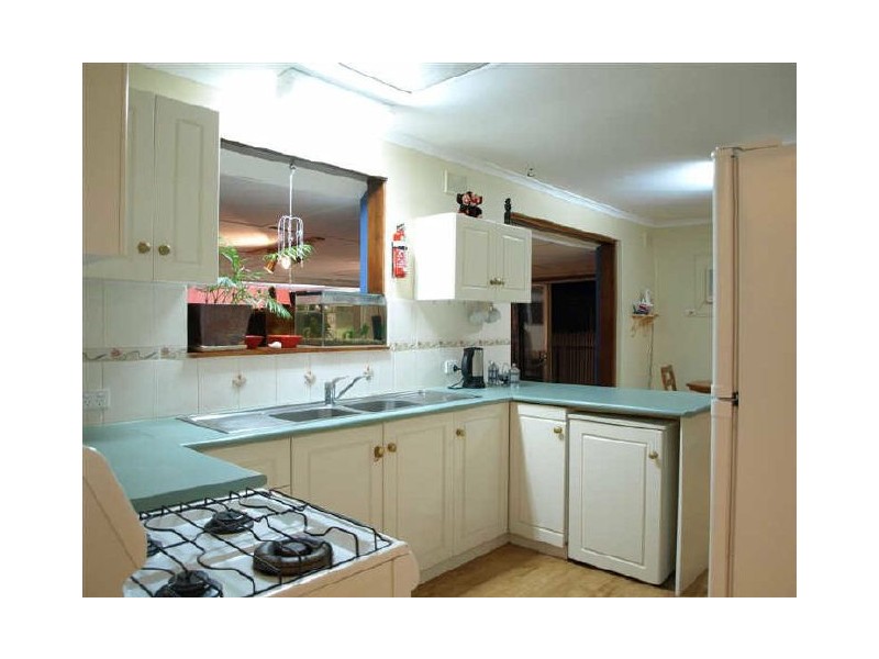 16 Elijah Street, Morphett Vale SA 5162