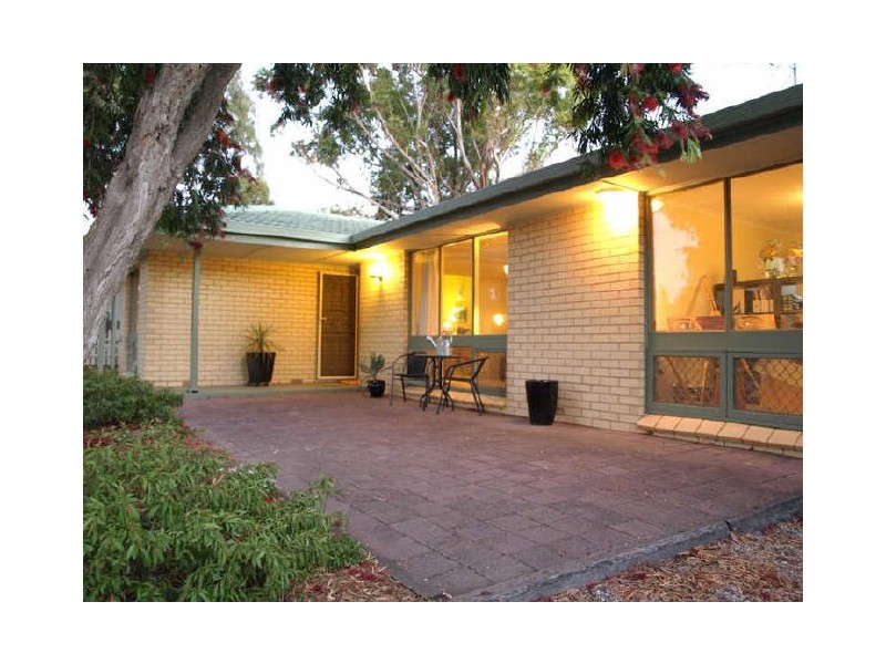 16 Elijah Street, Morphett Vale SA 5162