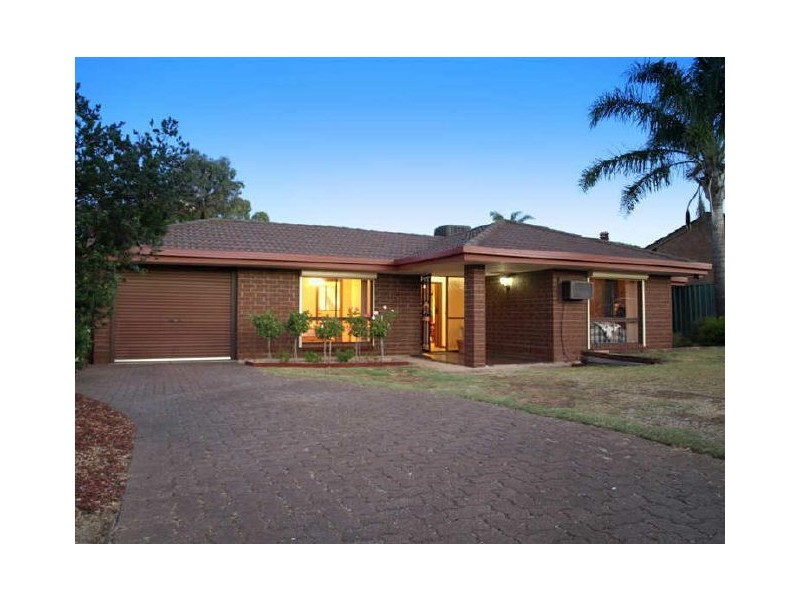 24 Larrimah Road, Morphett Vale SA 5162
