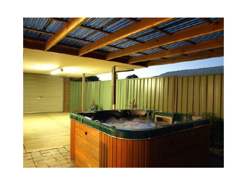 24 Larrimah Road, Morphett Vale SA 5162