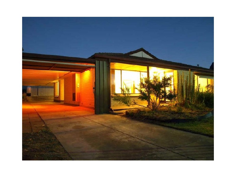 4 Eva Street, Morphett Vale SA 5162