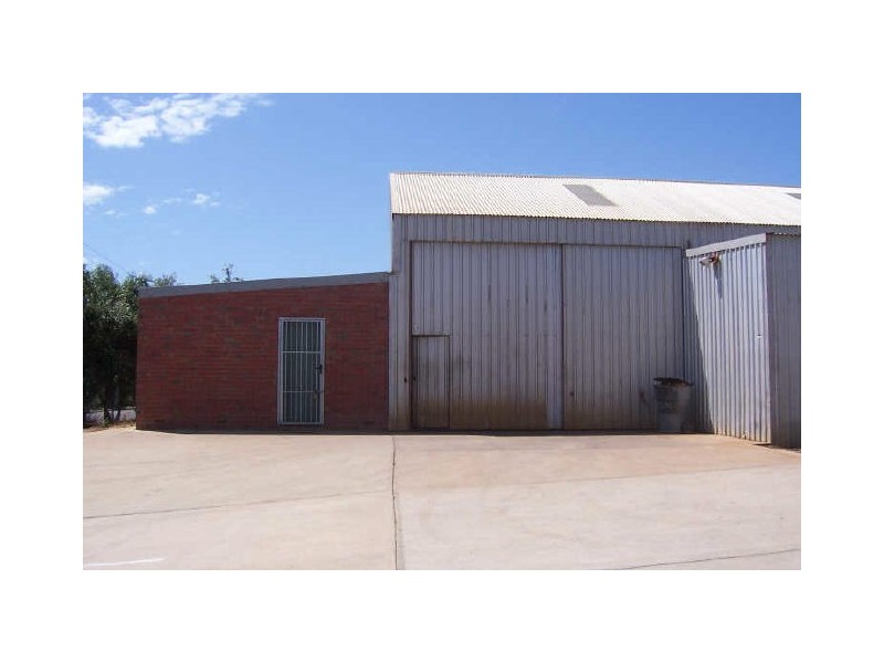 Shed 3/17 Donegal Road, Lonsdale SA 5160