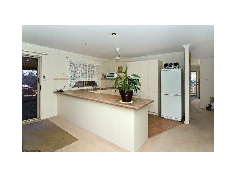 32 Candover Crescent, Huntfield Heights SA 5163