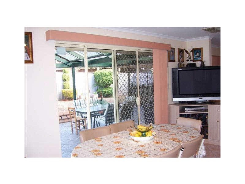 92 Mawson Circuit, Woodcroft SA 5162