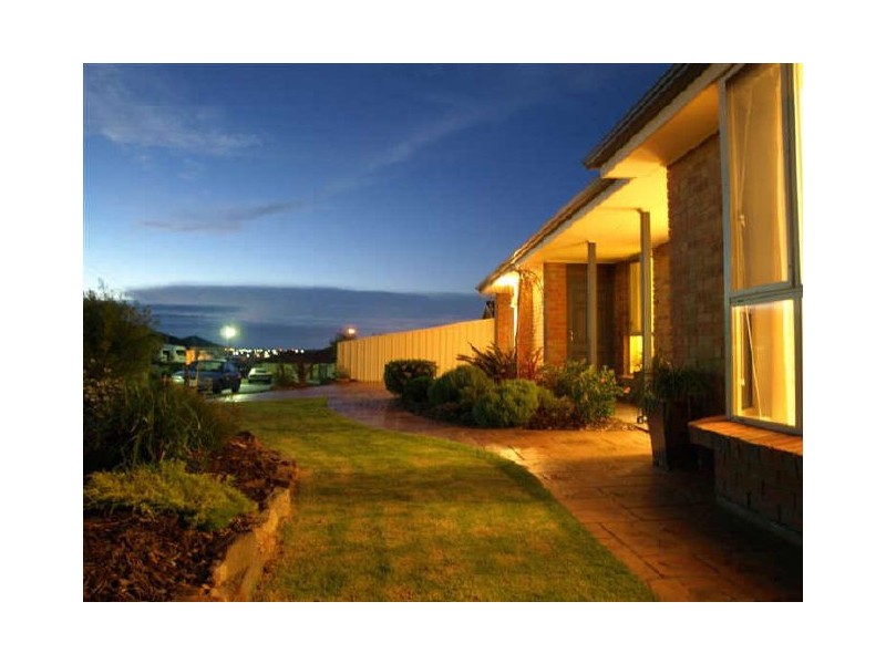 7 Torquay Drive, Seaford Rise SA 5169