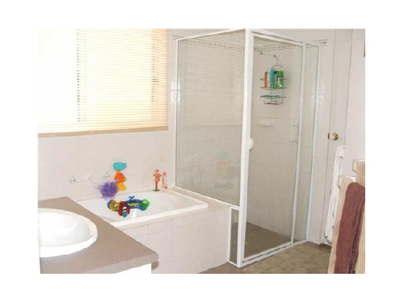 2 McGuire Court, Hackham SA 5163