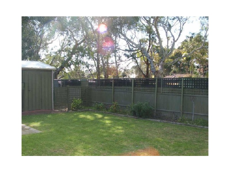 11 Lynn Place, Hackham SA 5163
