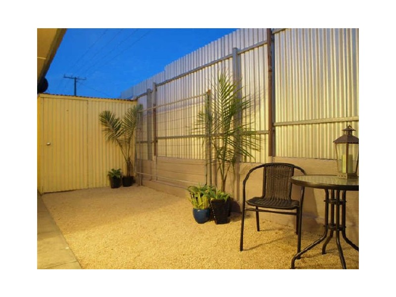 2/13 Martin Place, Christies Beach SA 5165