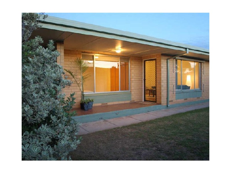 2/13 Martin Place, Christies Beach SA 5165