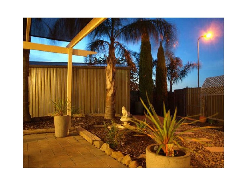 1 Bikila Court, Morphett Vale SA 5162