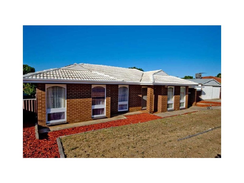 27 Desmond Road, Hackham SA 5163