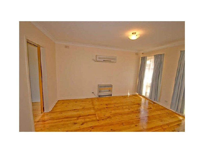27 Desmond Road, Hackham SA 5163