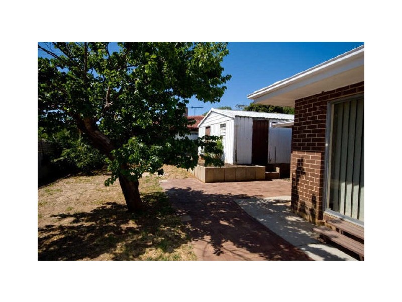 27 Desmond Road, Hackham SA 5163