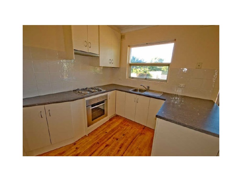 27 Desmond Road, Hackham SA 5163