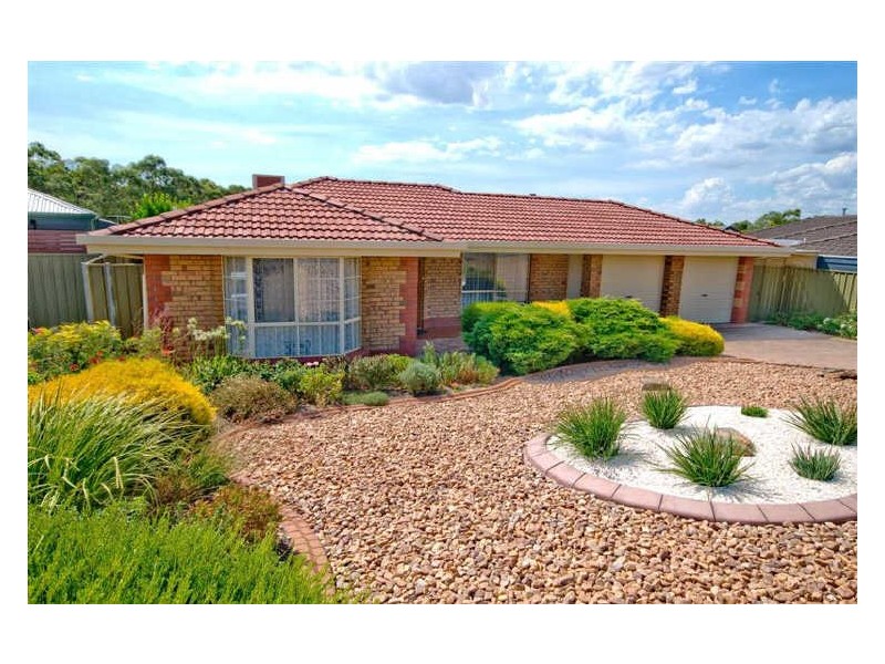 13 Sandalwood Grove, Woodcroft SA 5162