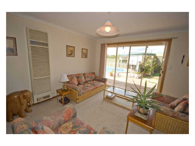 13 Sandalwood Grove, Woodcroft SA 5162