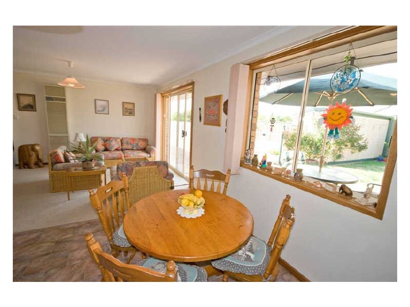 13 Sandalwood Grove, Woodcroft SA 5162