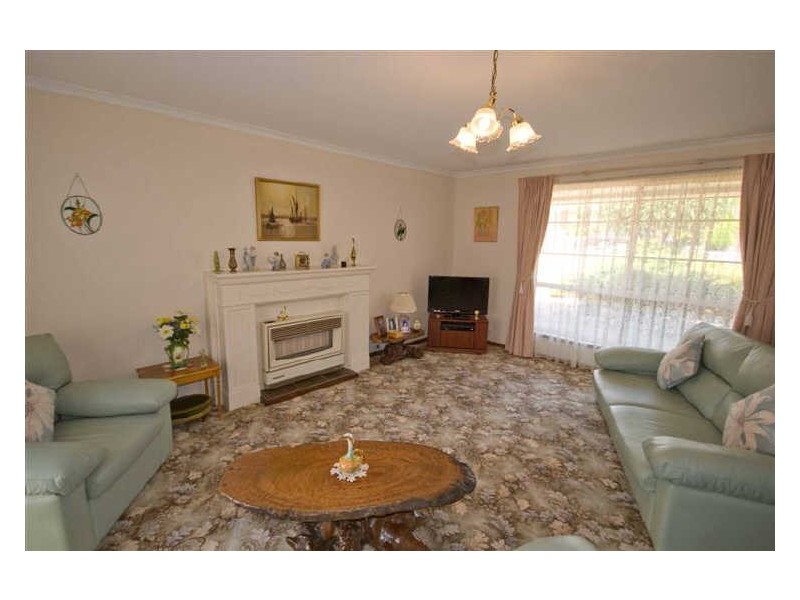 13 Sandalwood Grove, Woodcroft SA 5162