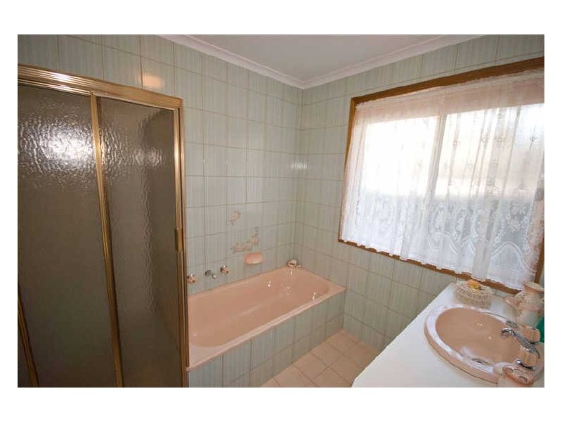 13 Sandalwood Grove, Woodcroft SA 5162