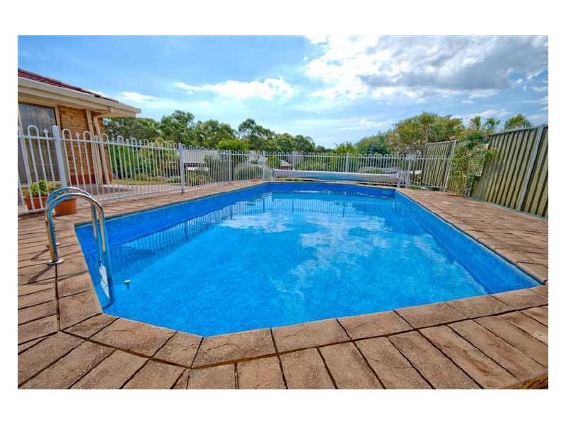13 Sandalwood Grove, Woodcroft SA 5162