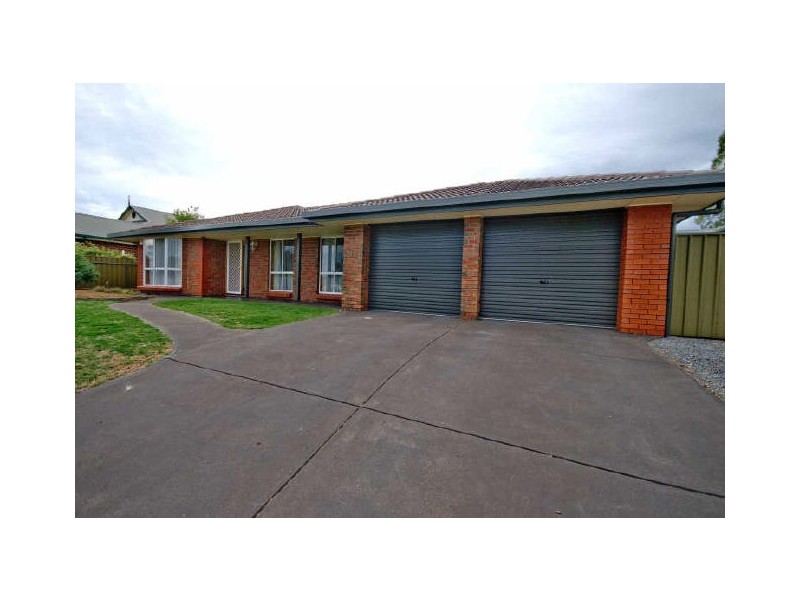 15 Shetland Street, Woodcroft SA 5162