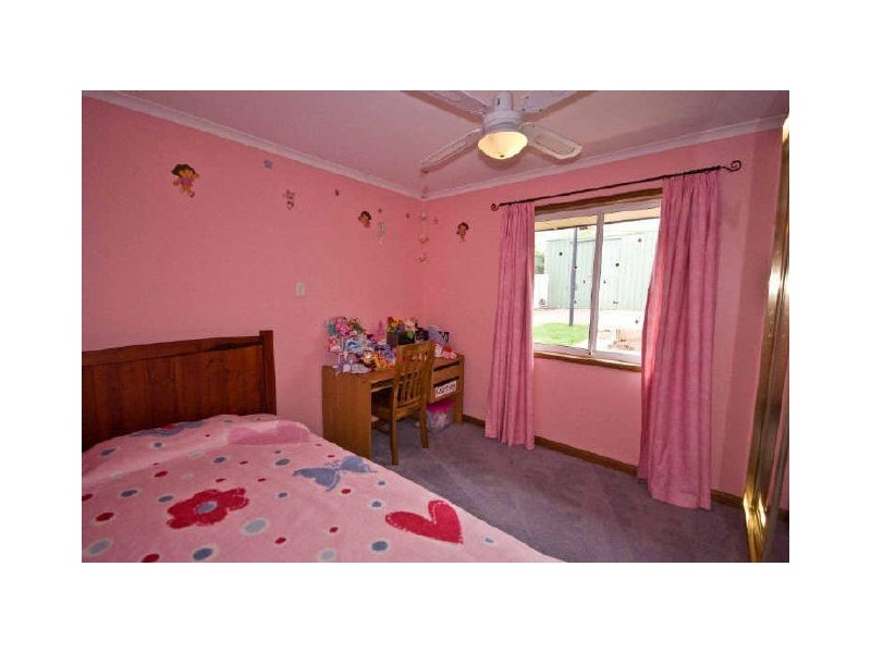 15 Shetland Street, Woodcroft SA 5162