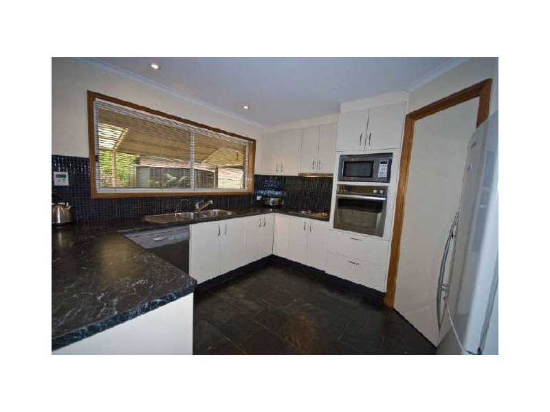 15 Shetland Street, Woodcroft SA 5162