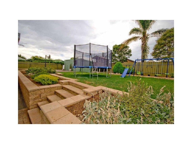 15 Shetland Street, Woodcroft SA 5162