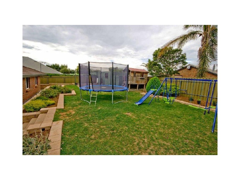 15 Shetland Street, Woodcroft SA 5162