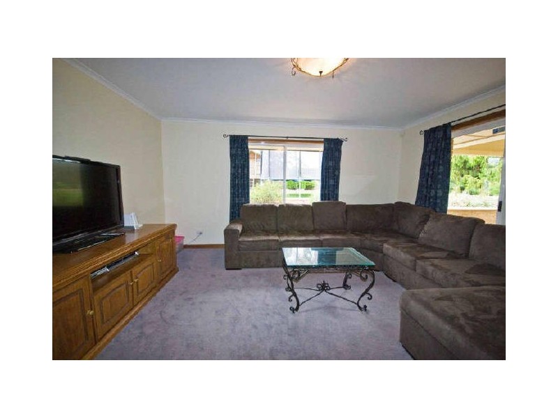 15 Shetland Street, Woodcroft SA 5162