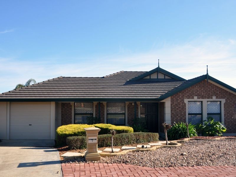 7 Oakford Cres, Happy Valley SA 5159