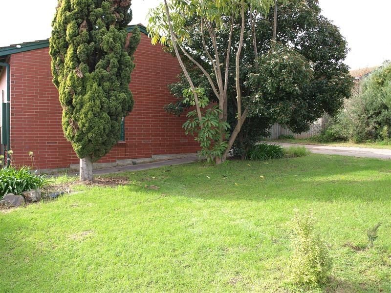 36 Poznan Crescent, Hackham West SA 5163