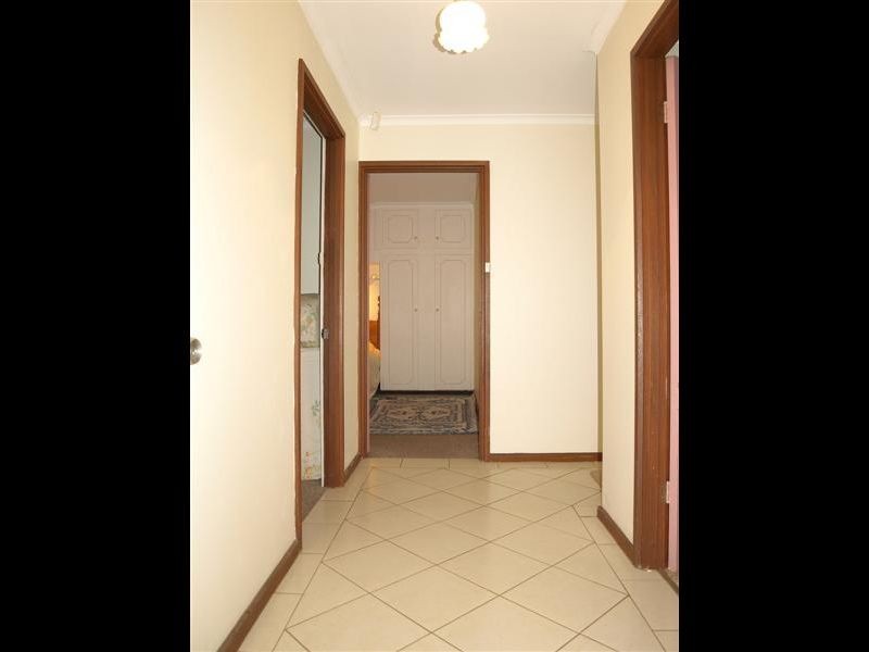 36 Poznan Crescent, Hackham West SA 5163