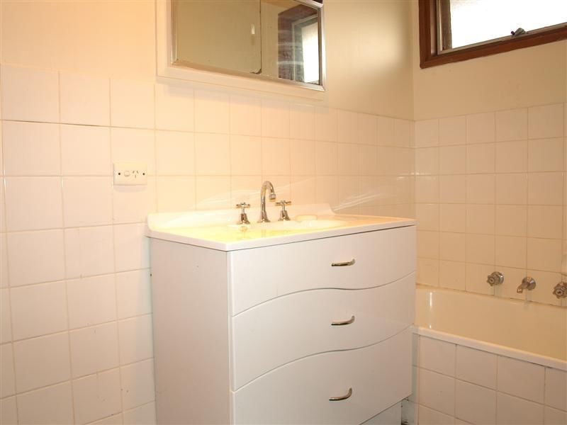 36 Poznan Crescent, Hackham West SA 5163