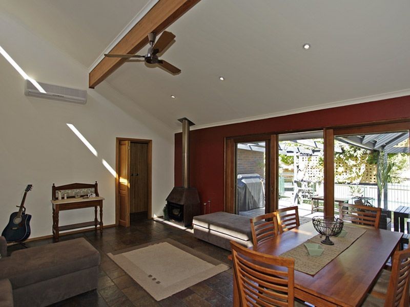 2 Mary Street, Happy Valley SA 5159