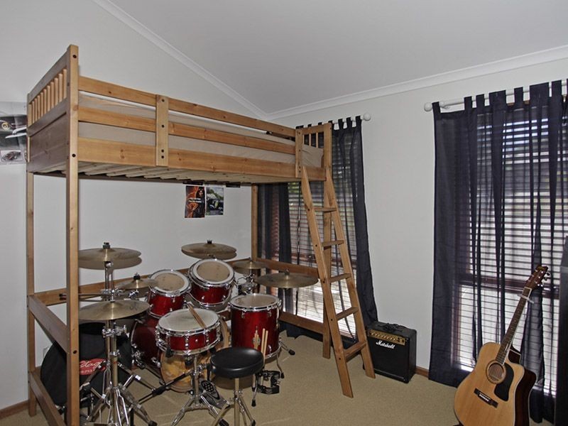 2 Mary Street, Happy Valley SA 5159