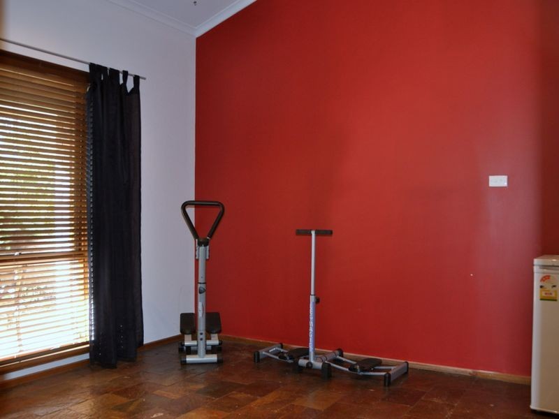 2 Mary Street, Happy Valley SA 5159