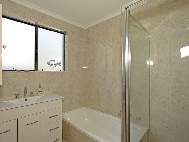 2 Mary Street, Happy Valley SA 5159