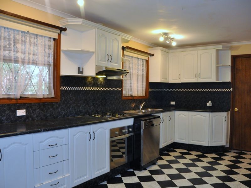 15 Kuranya Way, Morphett Vale SA 5162