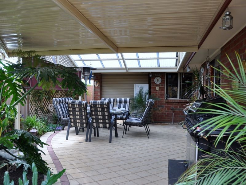 59 Tobin Crescent, Woodcroft SA 5162