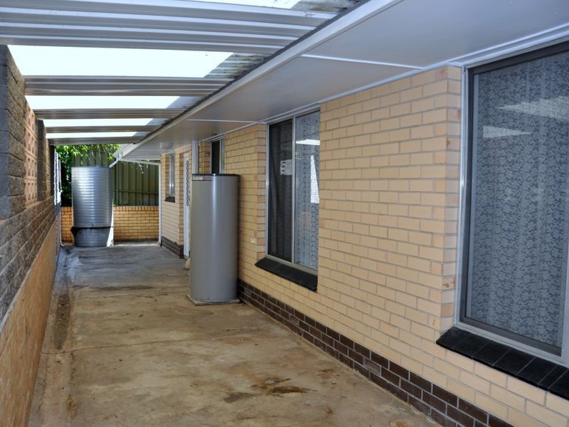 30 McClure Ave, Reynella East SA 5161