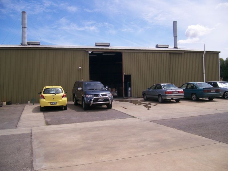 Shed 2/17 Donegal Rd, Lonsdale SA 5160