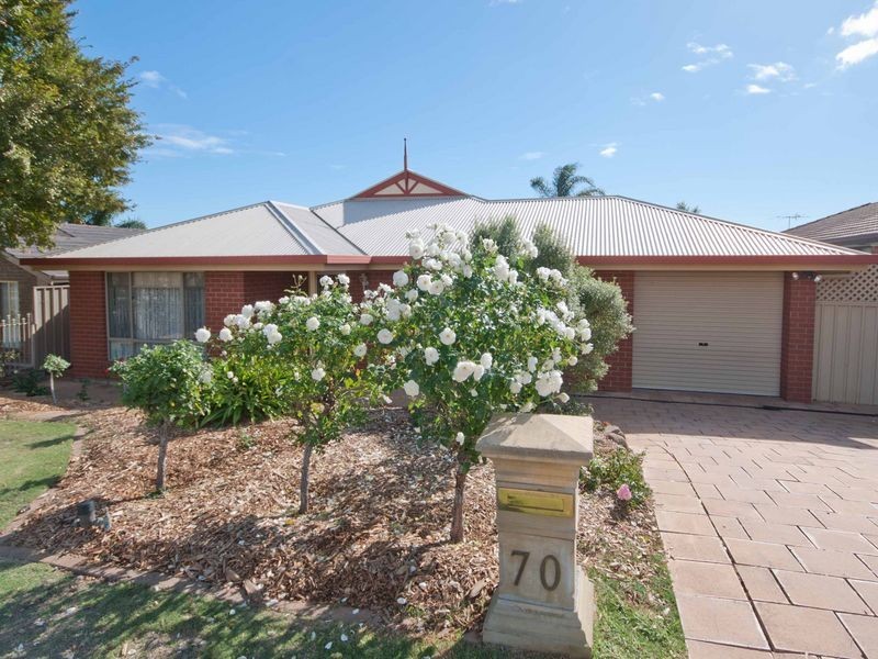 70 Investigator Drive, Woodcroft SA 5162