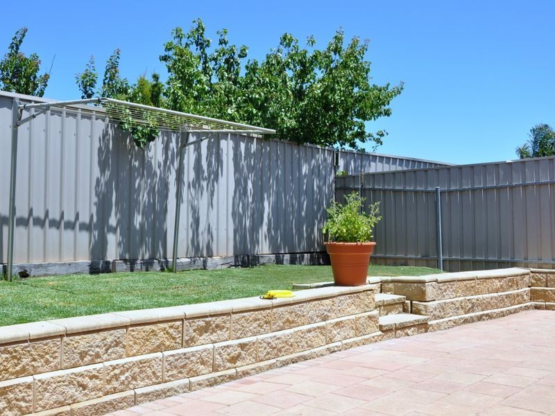 11 Veart Court, Woodcroft SA 5162